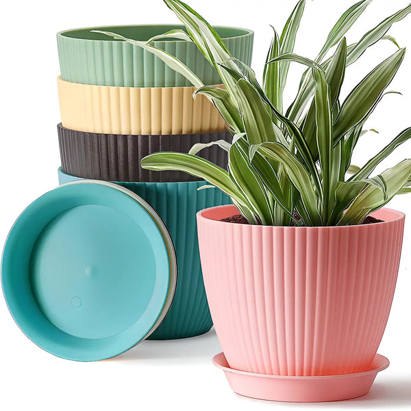 Ribbed Plastic Flower Pot with Tray