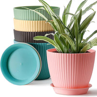 Ribbed Plastic Flower Pot with Tray 1