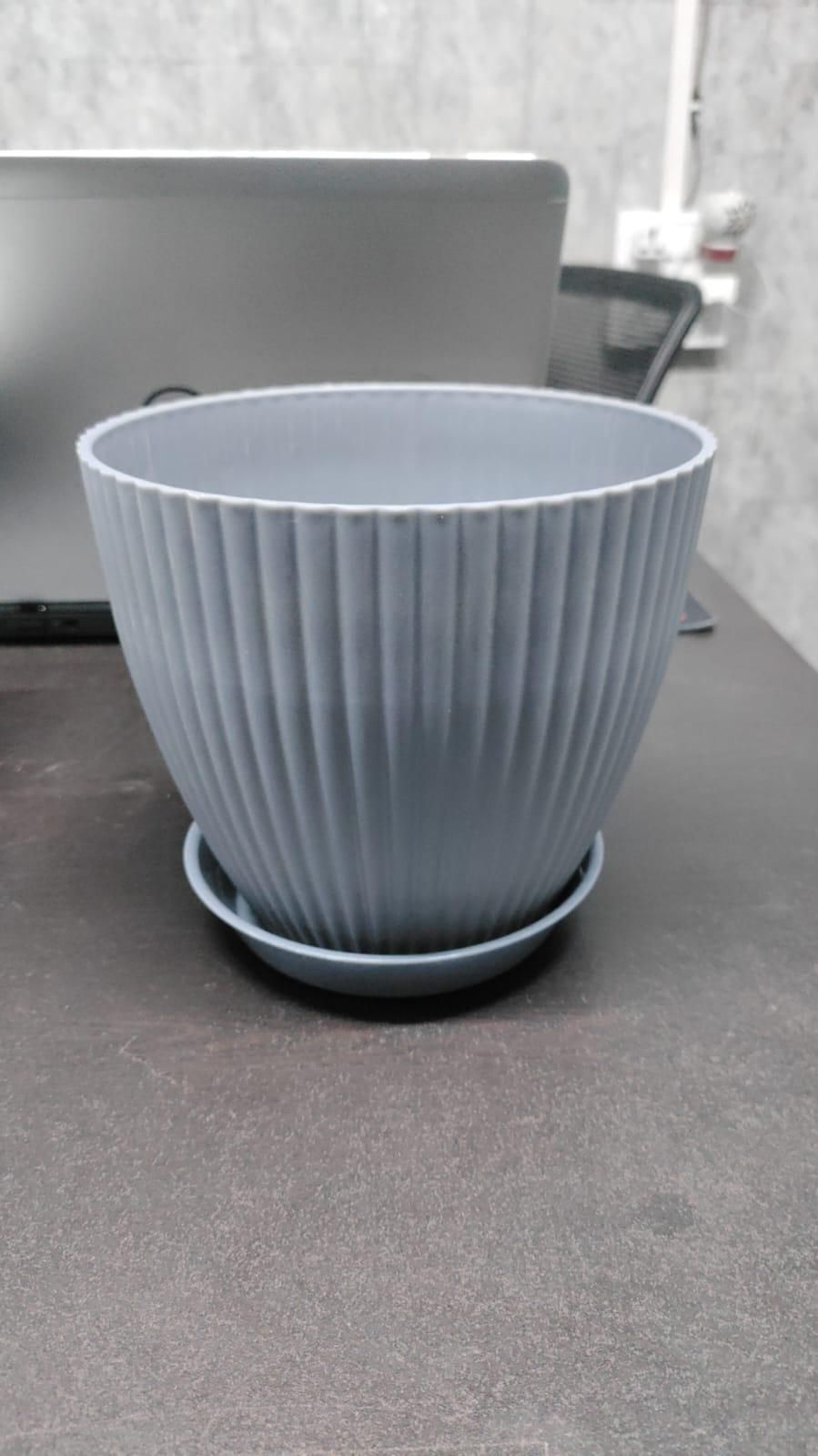 Ribbed Plastic Flower Pot with Tray
